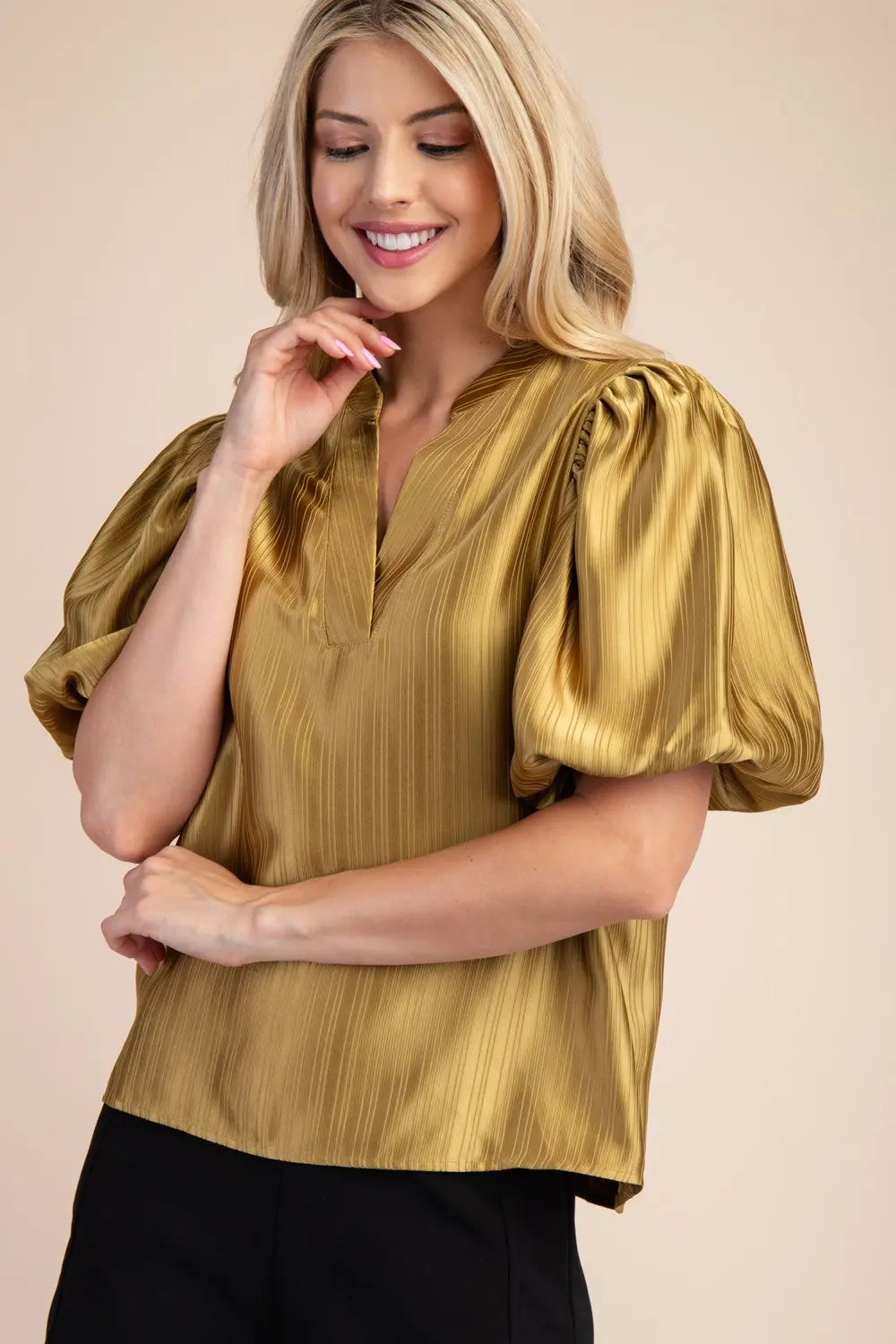 GLAM - V-Neck Puff-Sleeve Top
