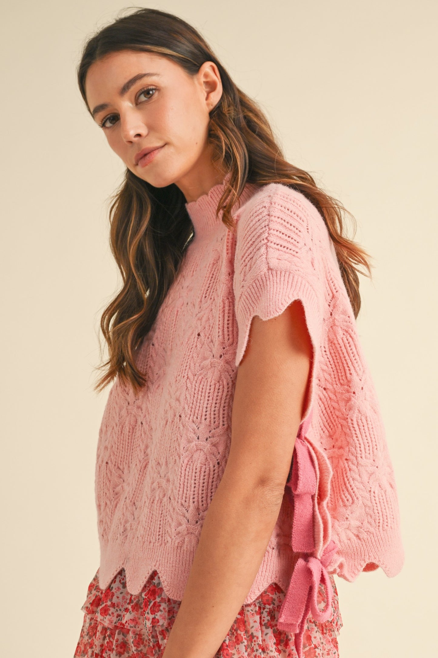 Side Tie Detailed Scallop Edge Sweater Vest