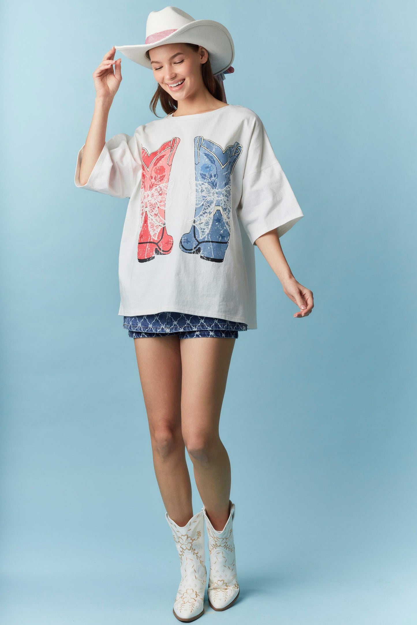 Peach Love California - Bow Laser Cut Lace Embroidery Detail T-shirt