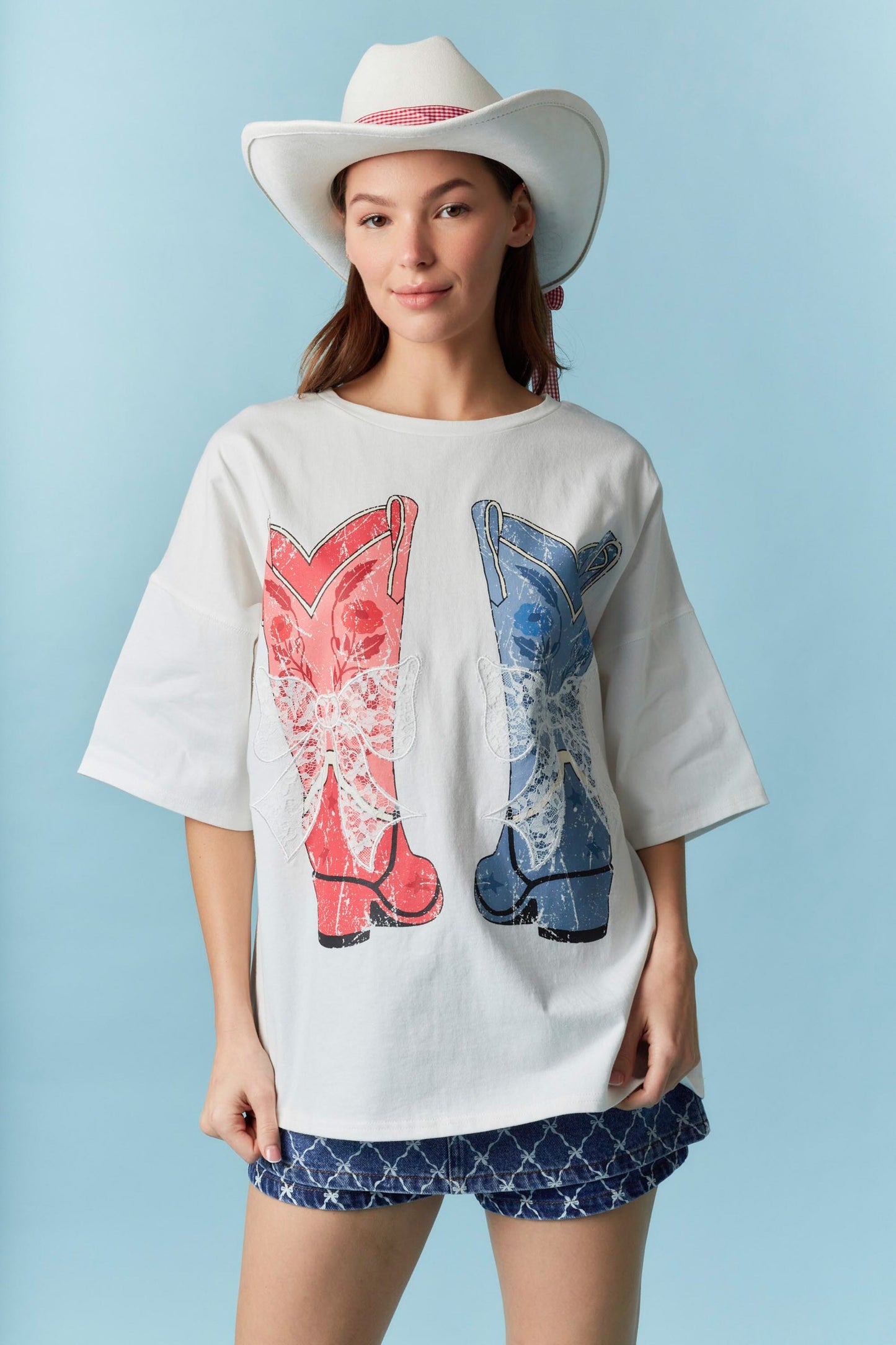 Peach Love California - Bow Laser Cut Lace Embroidery Detail T-shirt