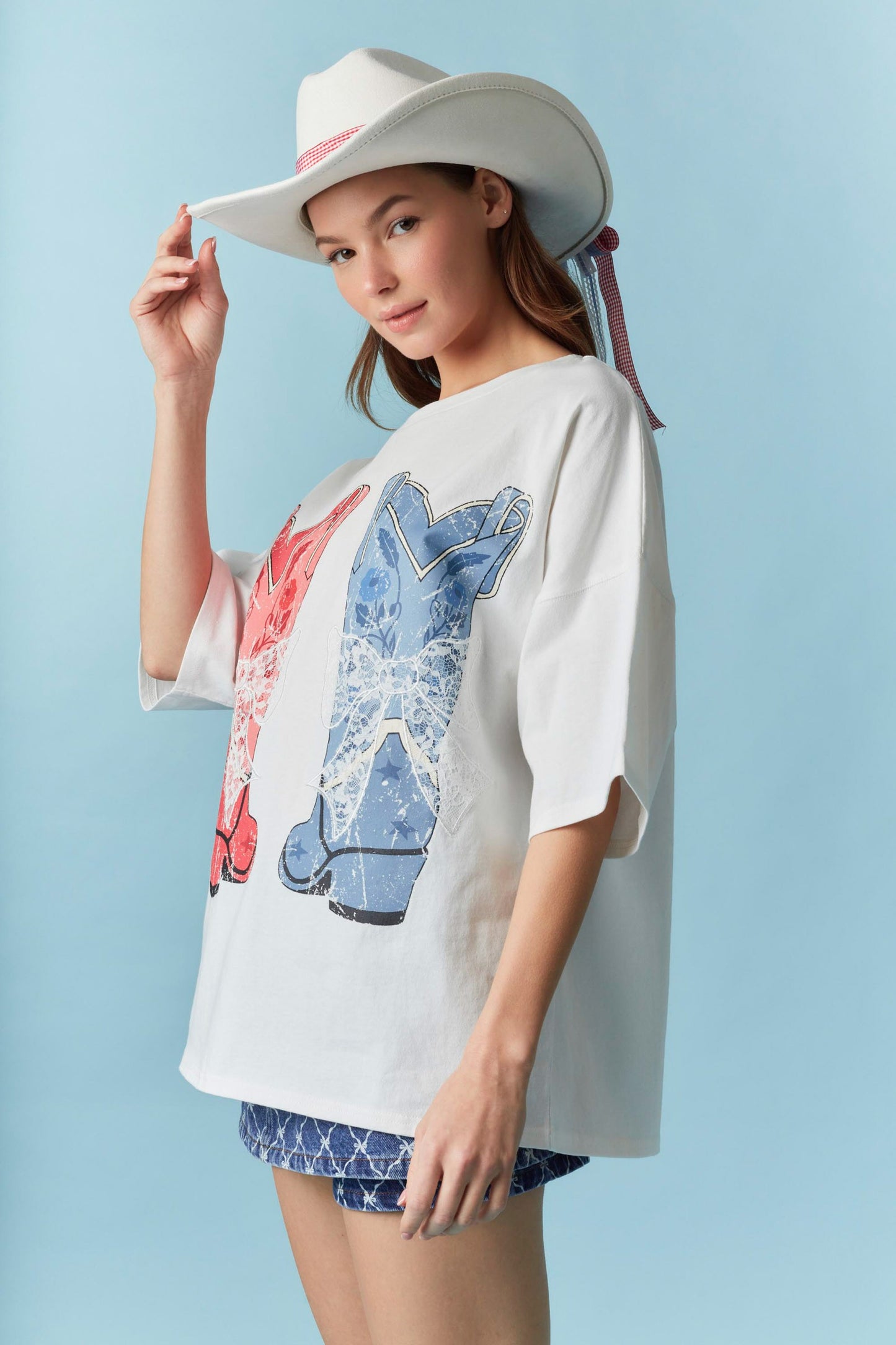 Peach Love California - Bow Laser Cut Lace Embroidery Detail T-shirt