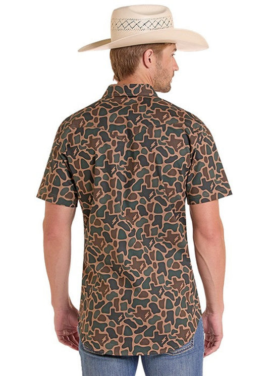 Man wearing a camouflage-patterned shirt and cowboy hat on a white background