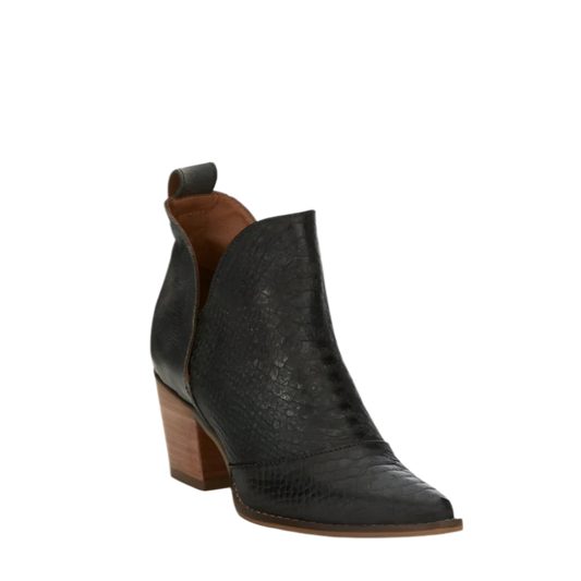 Nocona Ladies Micki Snake Print Black Snip Toe Booties ME1920