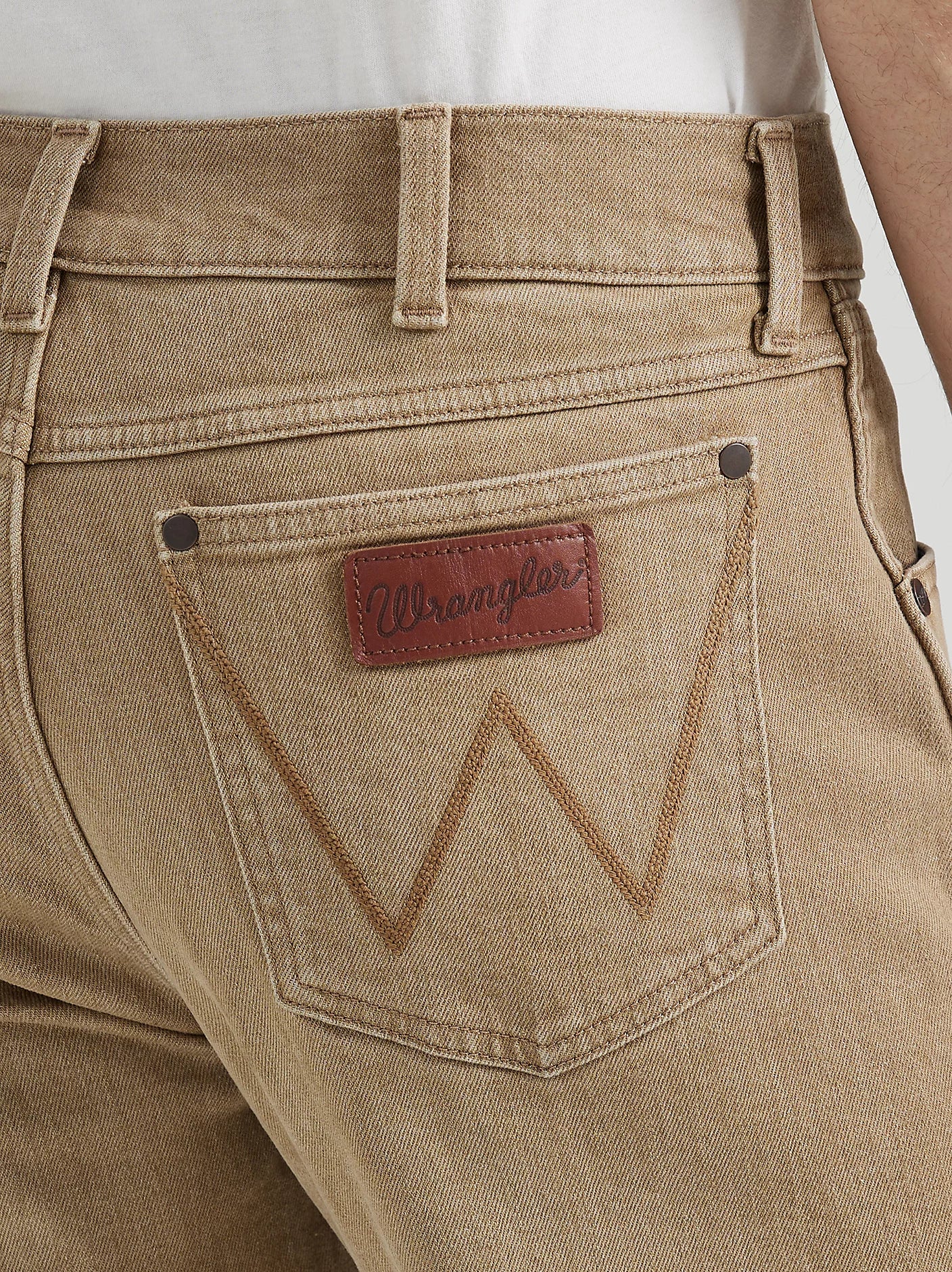 Wrangler Retro® Slim Straight Jean - 112345014
