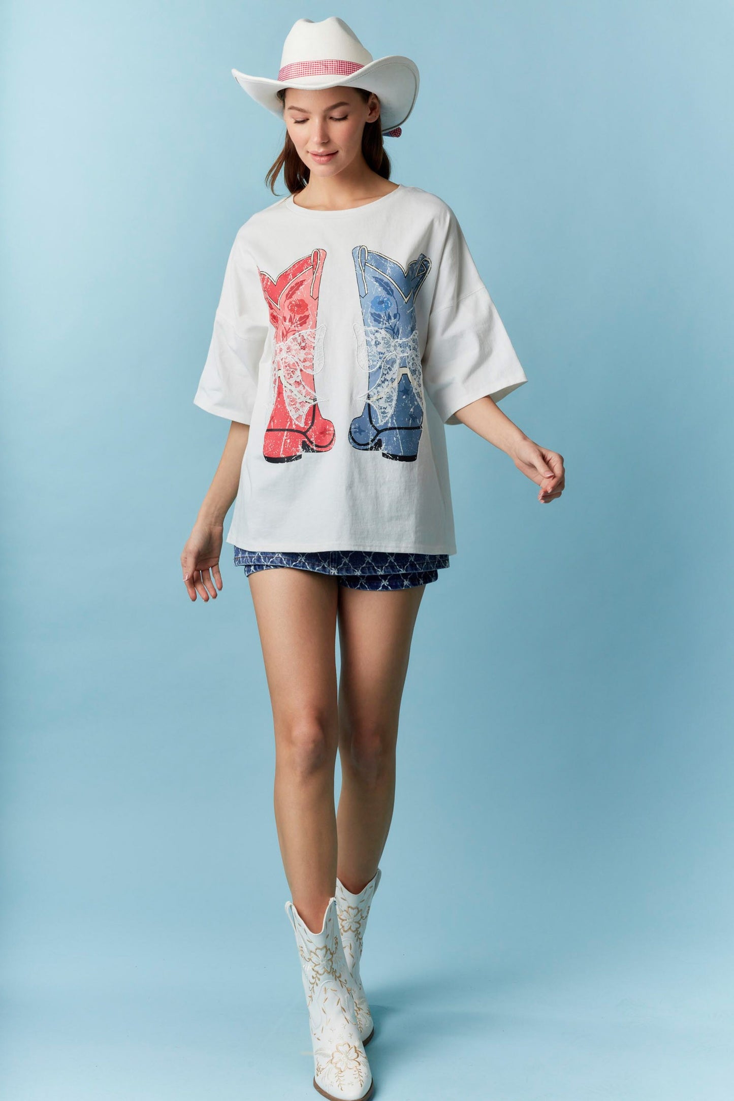 Peach Love California - Bow Laser Cut Lace Embroidery Detail T-shirt