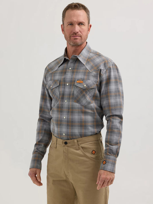 Sleeve Length: Long
Front Closure: Snaps
Front Pockets: Two front spade pockets with pencil slot
Back: Authentic Western Back Yoke