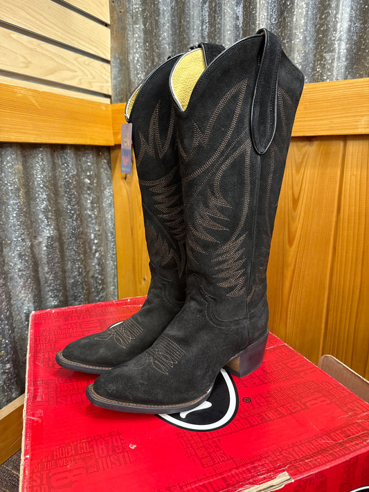 Clara Black Suede VN4466