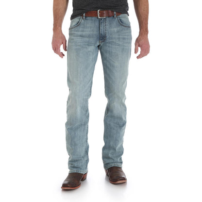 Wrangler Retro® Slim Boot Jean Bearcreek