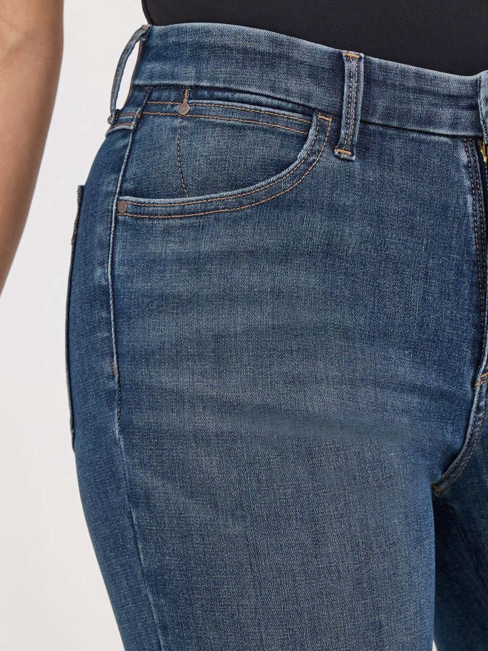 WRANGLER BESPOKE HIGHRISE FLARE- RAELYN - LADIES JEANS