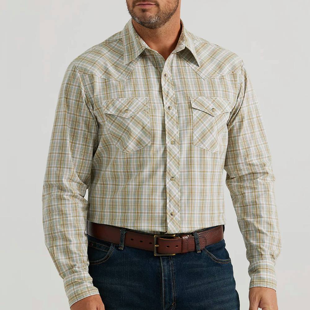 Men's long sleeve plaid western shirt with snap buttons and dual chest pockets