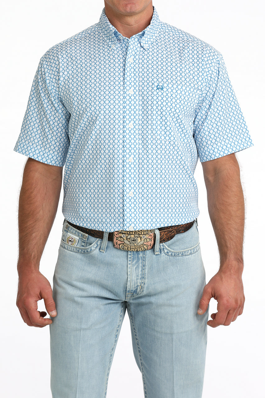 Button-down collar with white buttons
