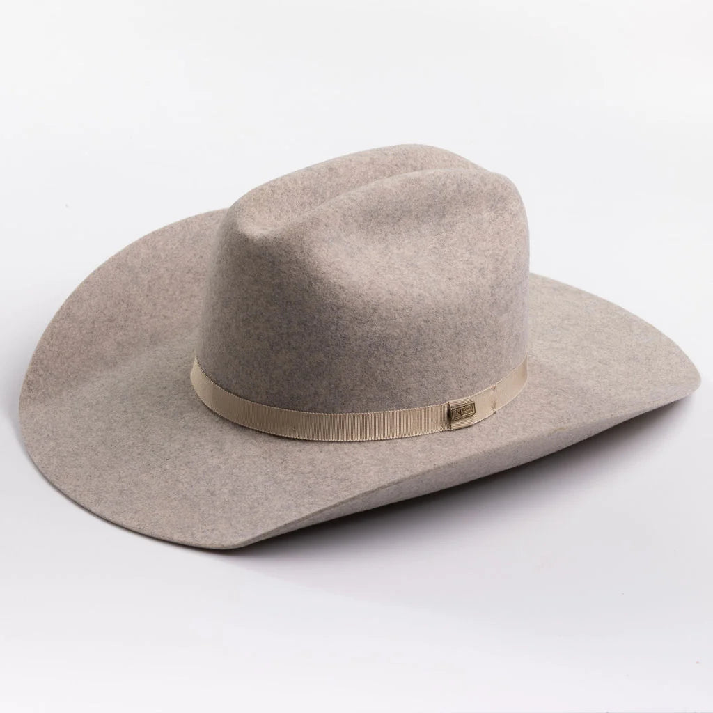 Alpaca Felt Construction
4" Brim
Genuine Leather Sweatband