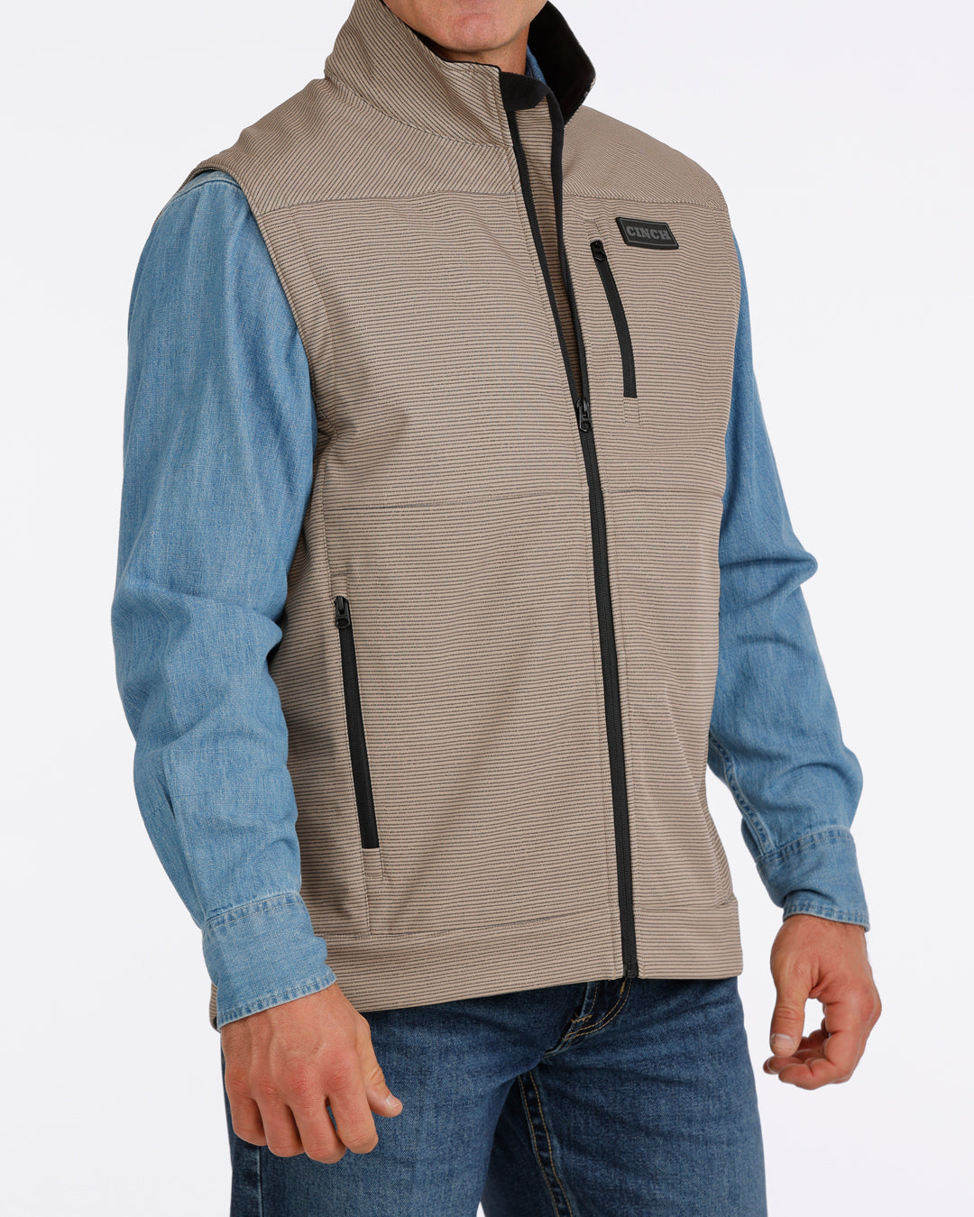 Upgrade your cowboy style with the Men's Concealed Carry Bonded Vest. Made of textured and bonded poly-spandex,