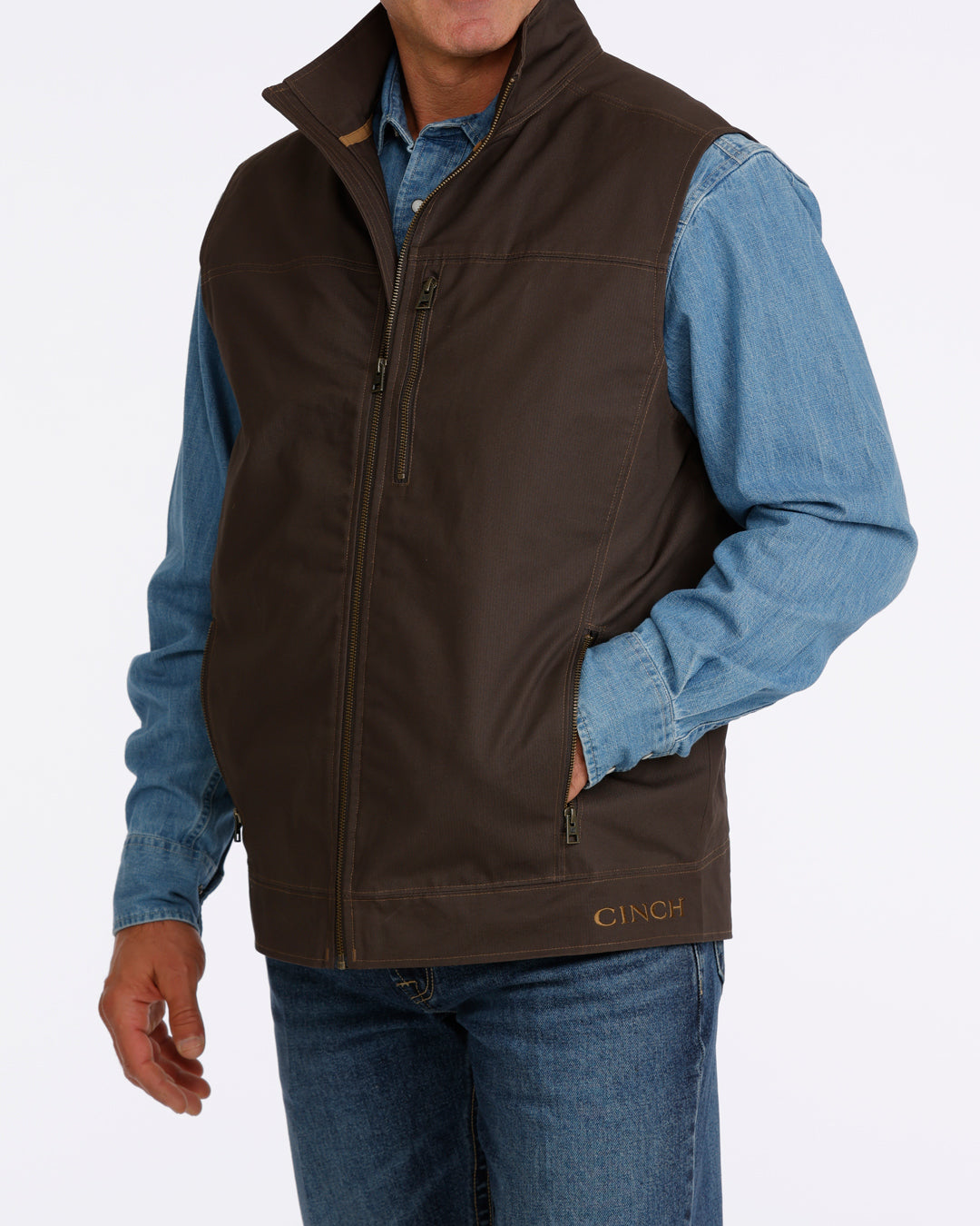 double-layer bonded technology, this vest easily keeps you warm when temperatures cool down