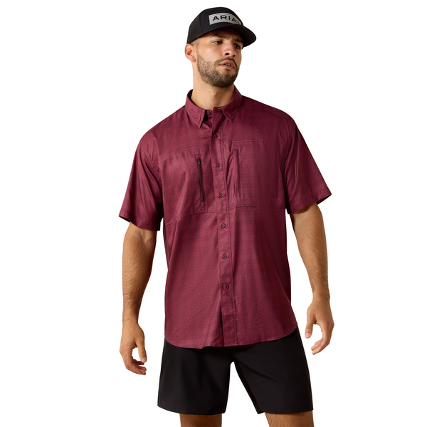 Maroon short-sleeve men's shirt with chest zipper pockets, front buttons, casual fit