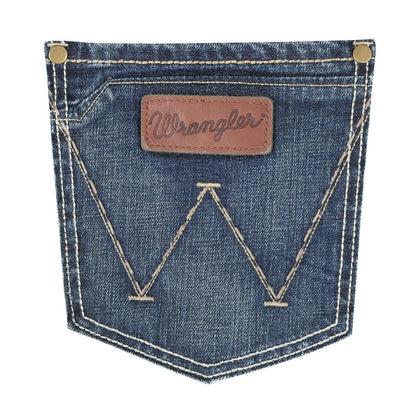Wrangler Retro® Slim Boot Jean Layton