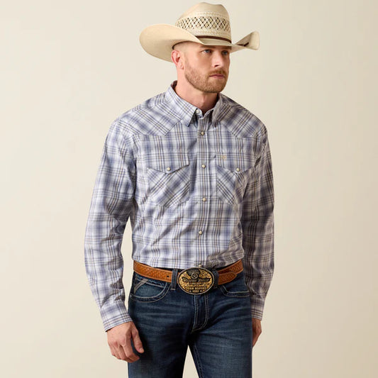 Double-snap cuffs with extended detail make rolling up your sleeves quick and easy